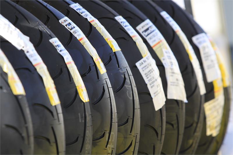 Dunlop Silverstone tyres